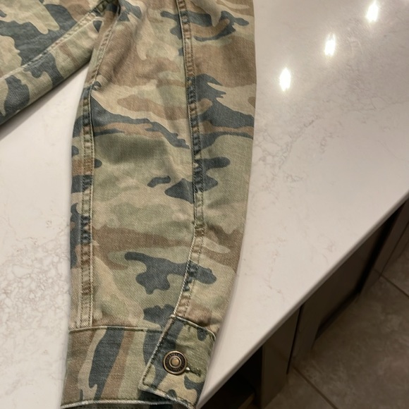 Free People Camo Denim Jacket size XS - Picture 12 of 16